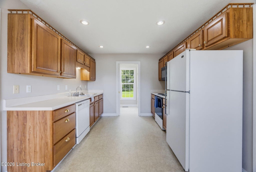 Photo of 80 Gateway Ct, Smiths Grove, KY 42171 (MLS # 1732438)