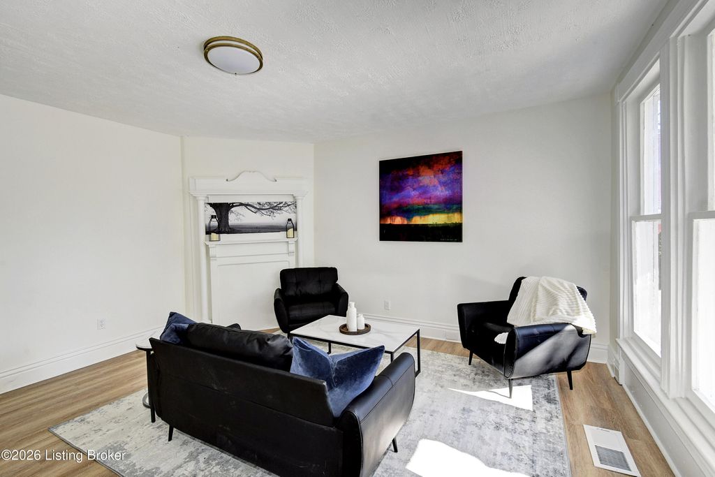 Photo of 170 Pope St, Louisville, KY 40206 (MLS # 1713104)