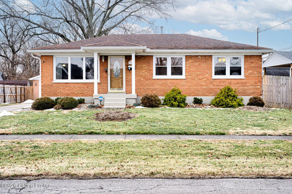 Photo of 2306 Marguerite Dr, Louisville, KY 40216 (MLS # 1709117)