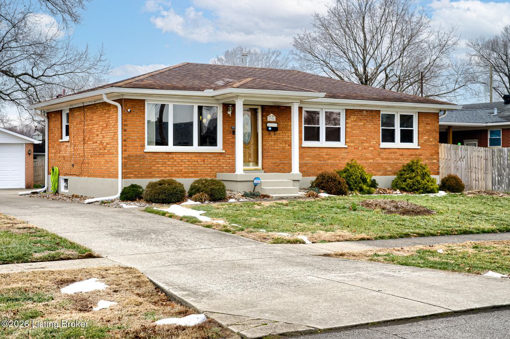 Photo of 2306 Marguerite Dr, Louisville, KY 40216 (MLS # 1709117)