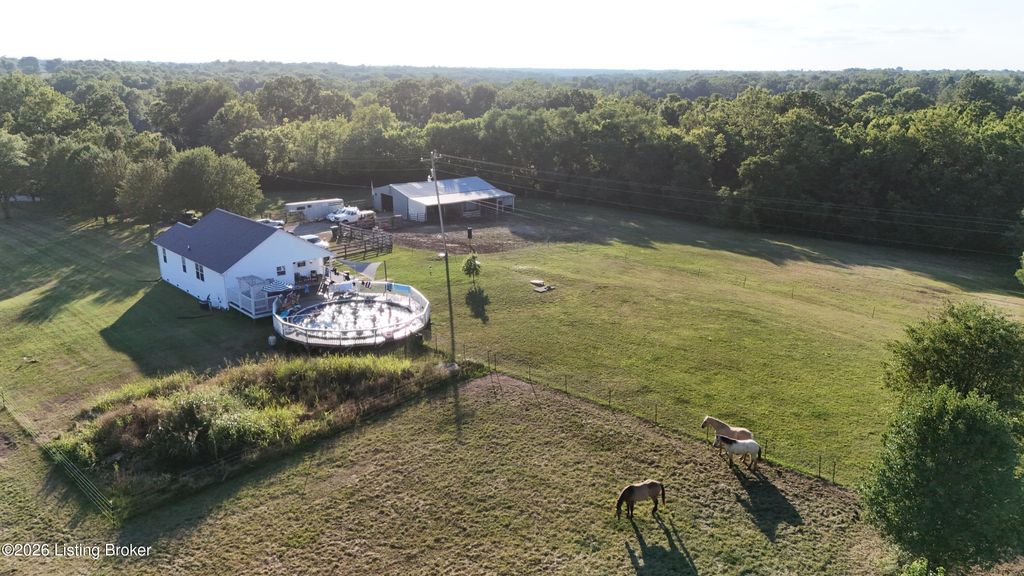 Photo of 840 Stevens Ln, Bloomfield, KY 40008 (MLS # 1710218)