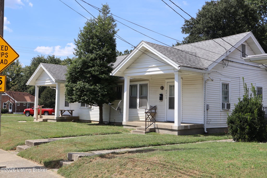 Photo of 735 Brookline Ave, Louisville, KY 40214 (MLS # 1727927)