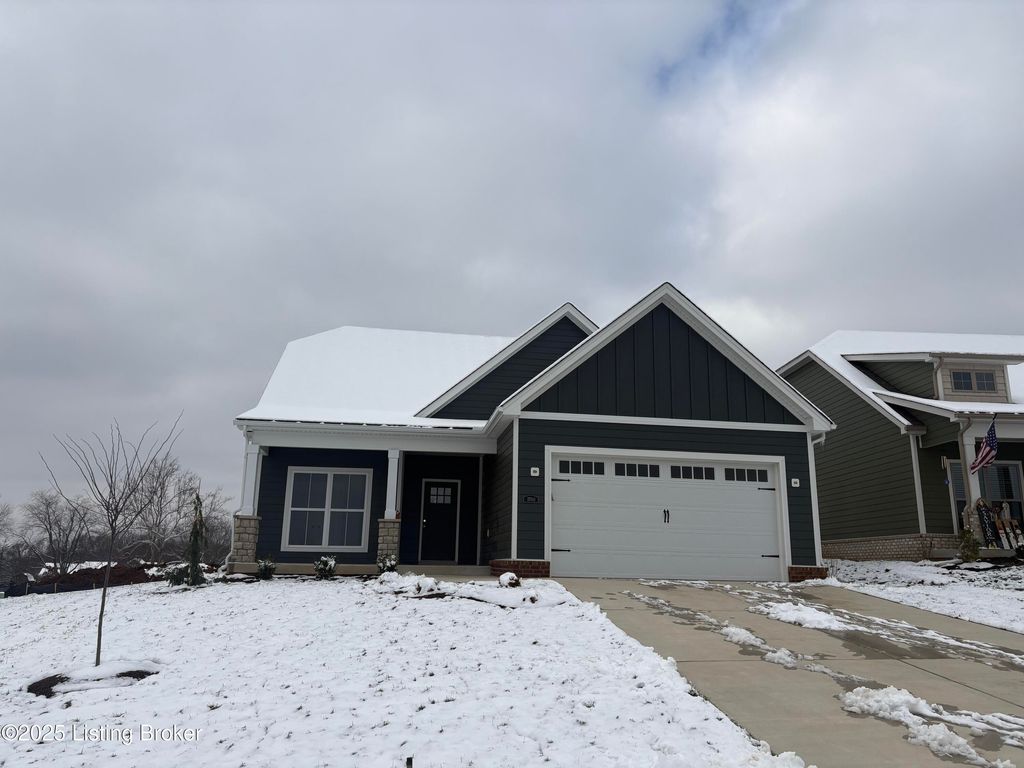Photo of 3700 Scarlet Oak Ln, La Grange, KY 40031 (MLS # 1687998)