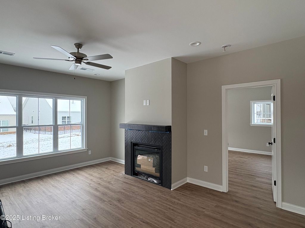 Photo of 3700 Scarlet Oak Ln, La Grange, KY 40031 (MLS # 1687998)