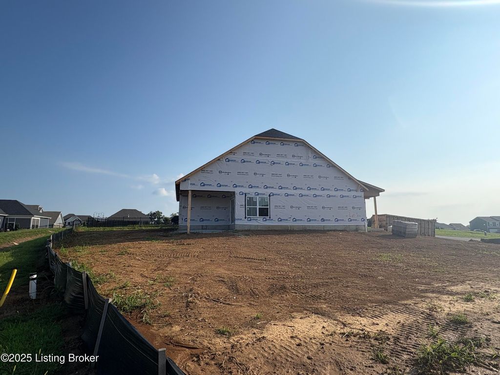 Photo of 3700 Scarlet Oak Ln, La Grange, KY 40031 (MLS # 1687998)