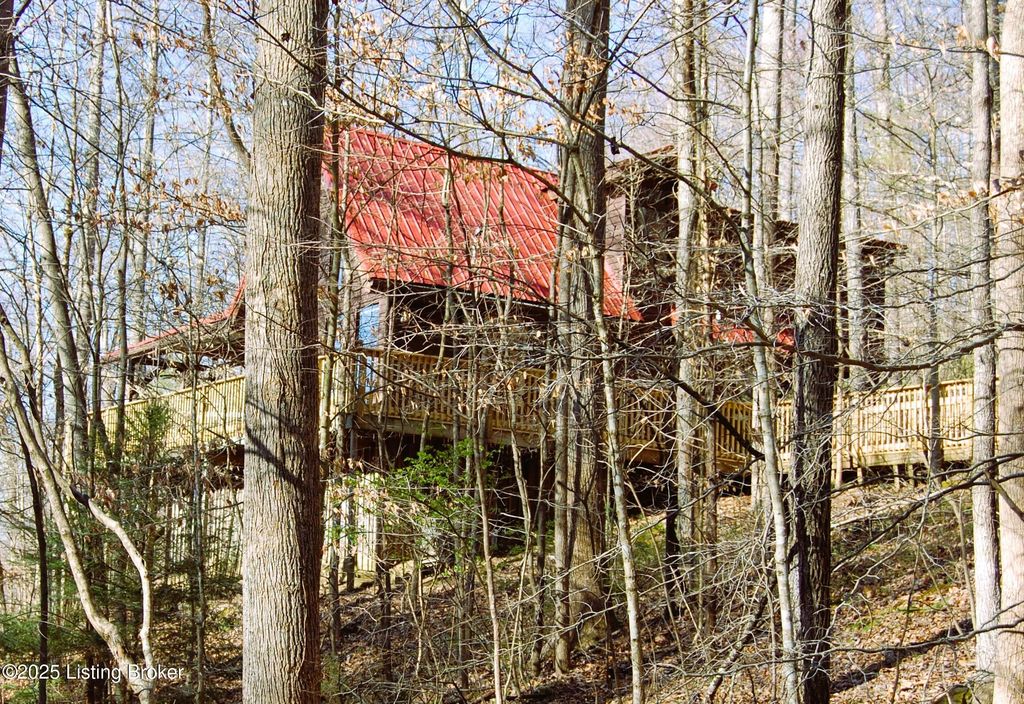 Photo of 447 Robbie Ridge Rd, Slade, KY 40376 (MLS # 1706106)