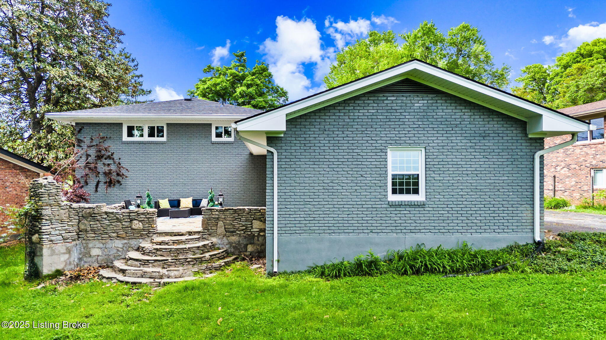 3212 Five Oaks Pl, Louisville, Kentucky image 4