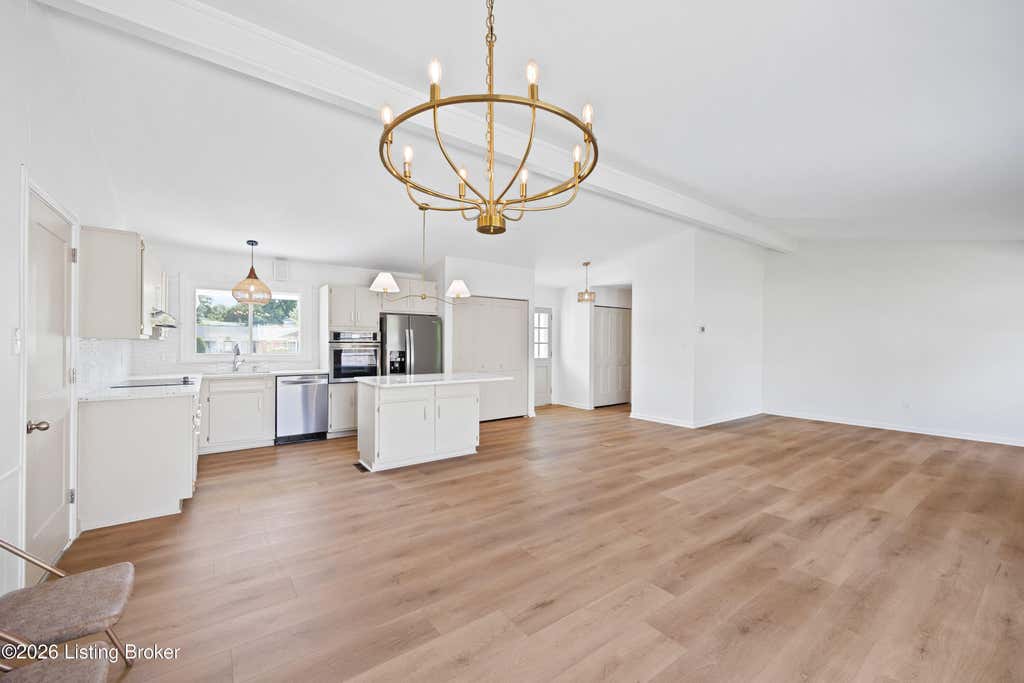 Photo of 8601 Whipps Bend Rd, Louisville, KY 40222 (MLS # 1724203)