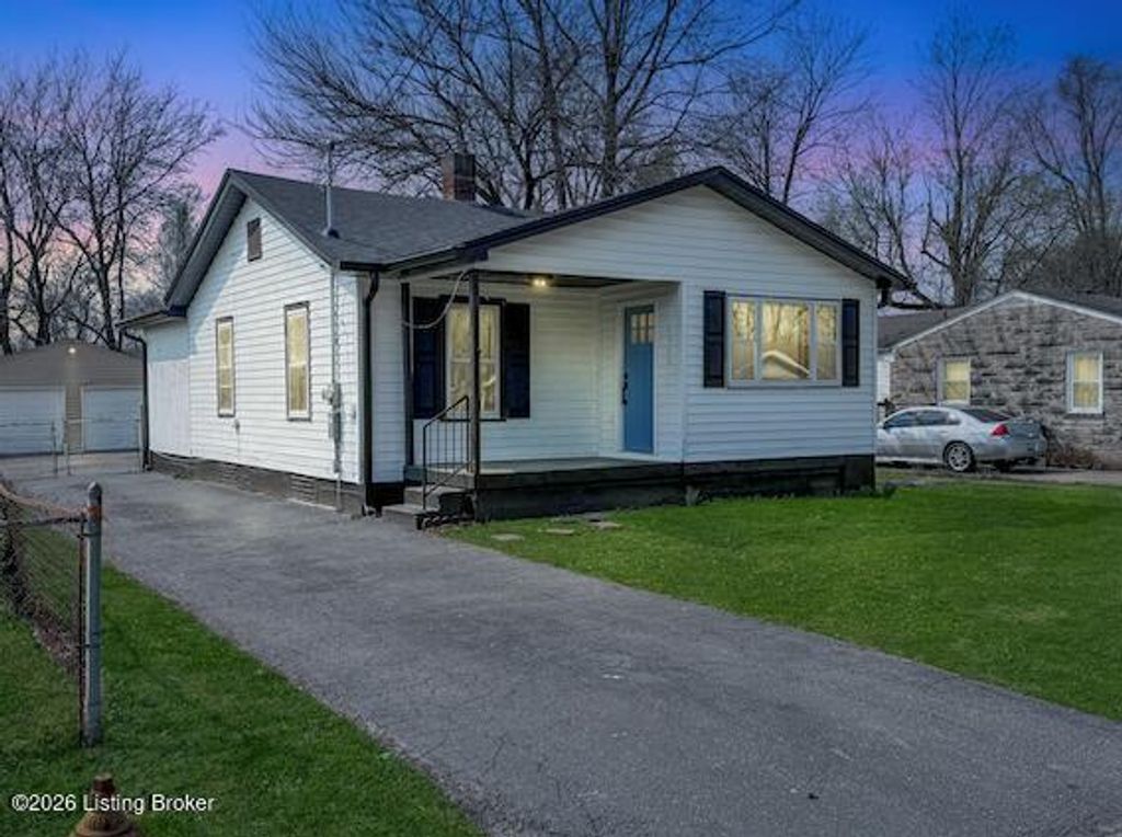 Photo of 5500 Euclid Ave, Louisville, KY 40272 (MLS # 1712610)