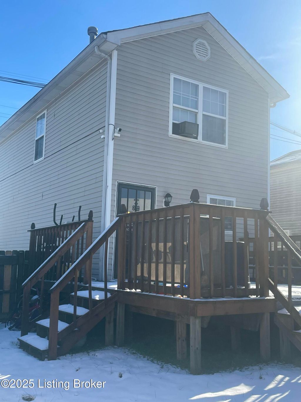 Photo of 632 S 15th St, Louisville, KY 40203 (MLS # 1705355)