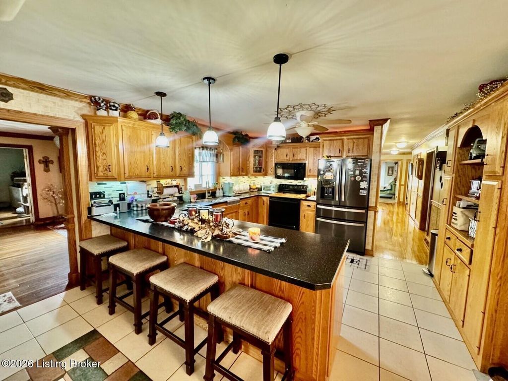 Photo of 204 Armory Hill, Springfield, KY 40069 (MLS # 1709999)