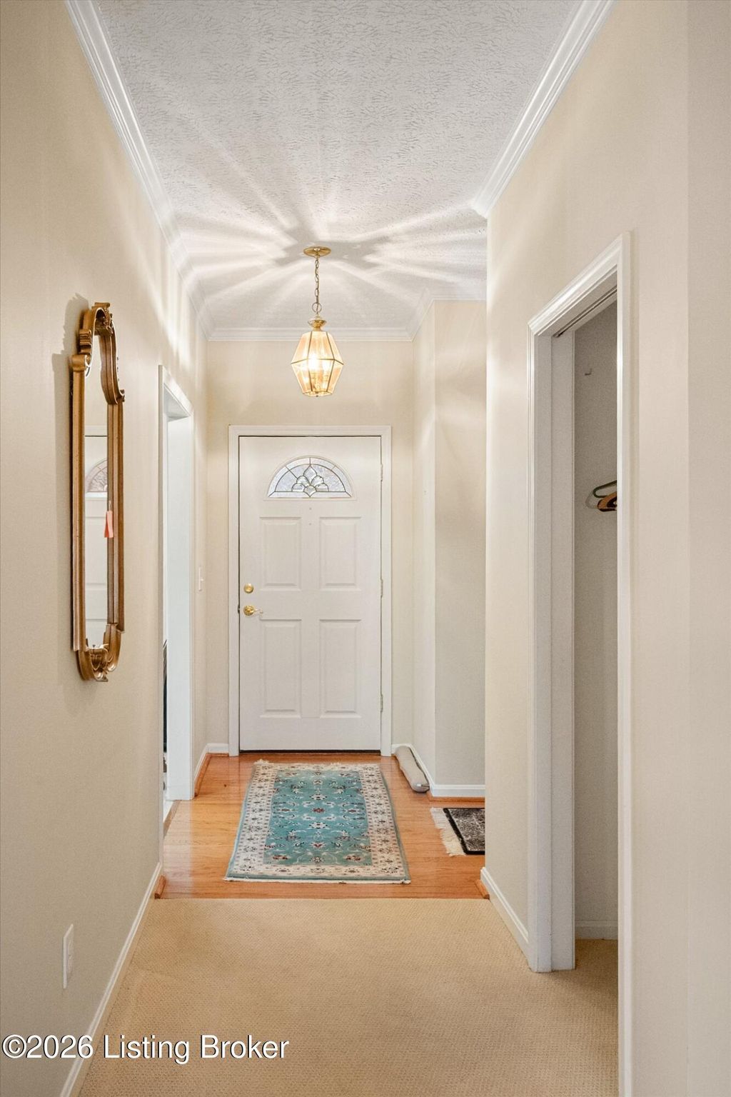 Photo of 8207 Rock Wall Ct, Louisville, KY 40220 (MLS # 1708238)