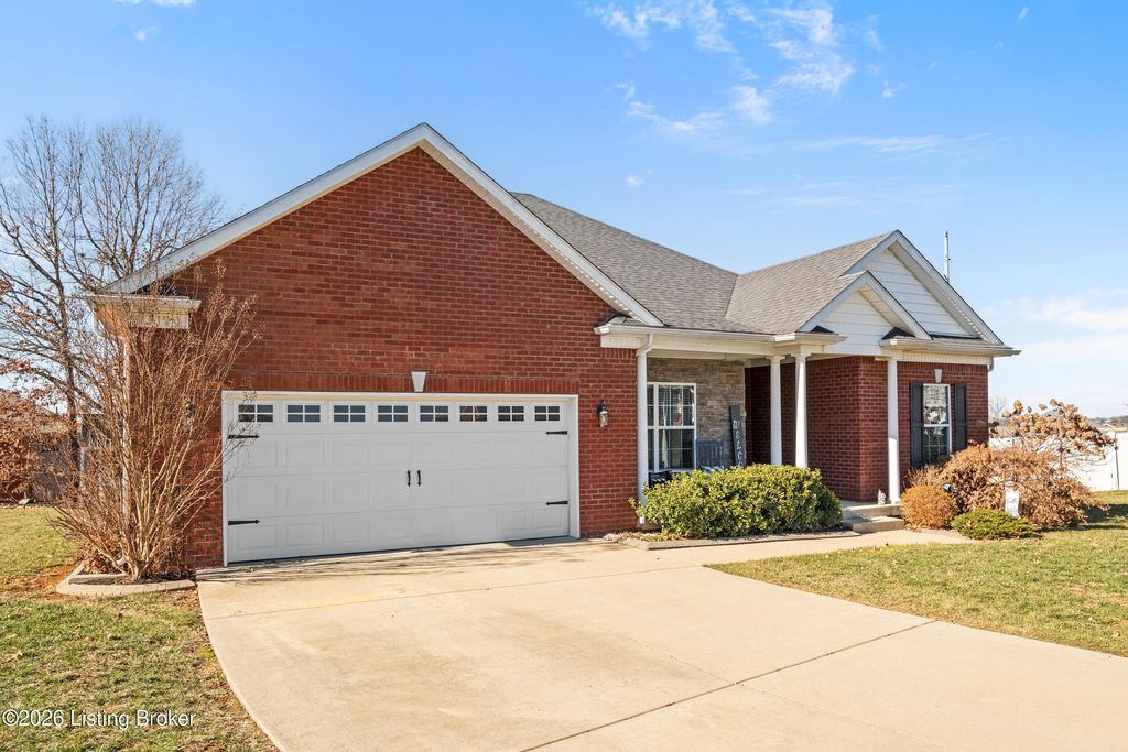 Photo of 176 Poplar Grove Ct, Mt Washington, KY 40047 (MLS # 1707543)
