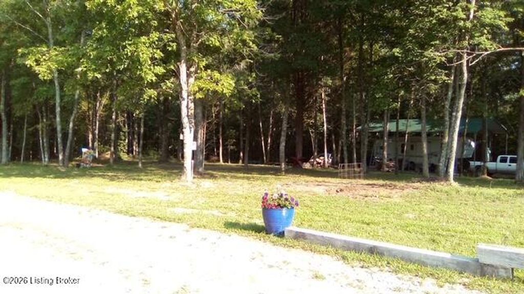 Photo of 1310 Fox Cliff Rd, Leitchfield, KY 42754 (MLS # 1712977)