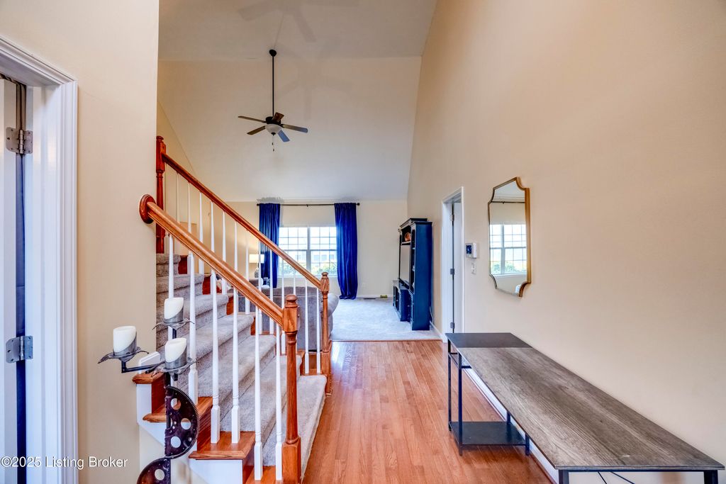 Photo of 163 Pin Tail Ct, Shepherdsville, KY 40165 (MLS # 1703887)