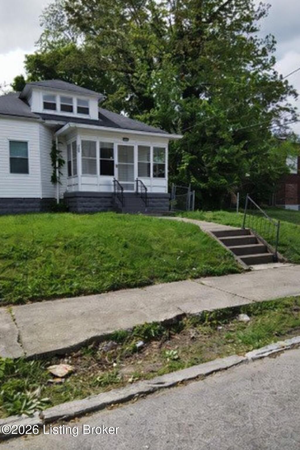 Photo of 608 S 41st St, Louisville, KY 40211 (MLS # 1707368)