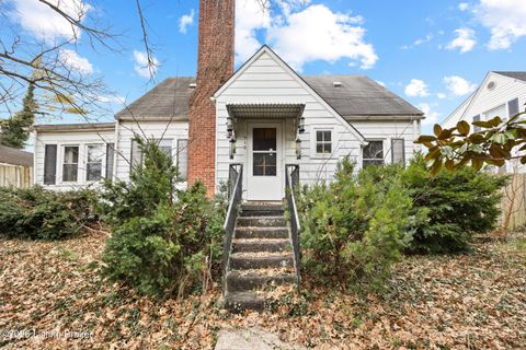 Photo of 510 Chestnut St, Harrodsburg, KY 40330 (MLS # 1708104)