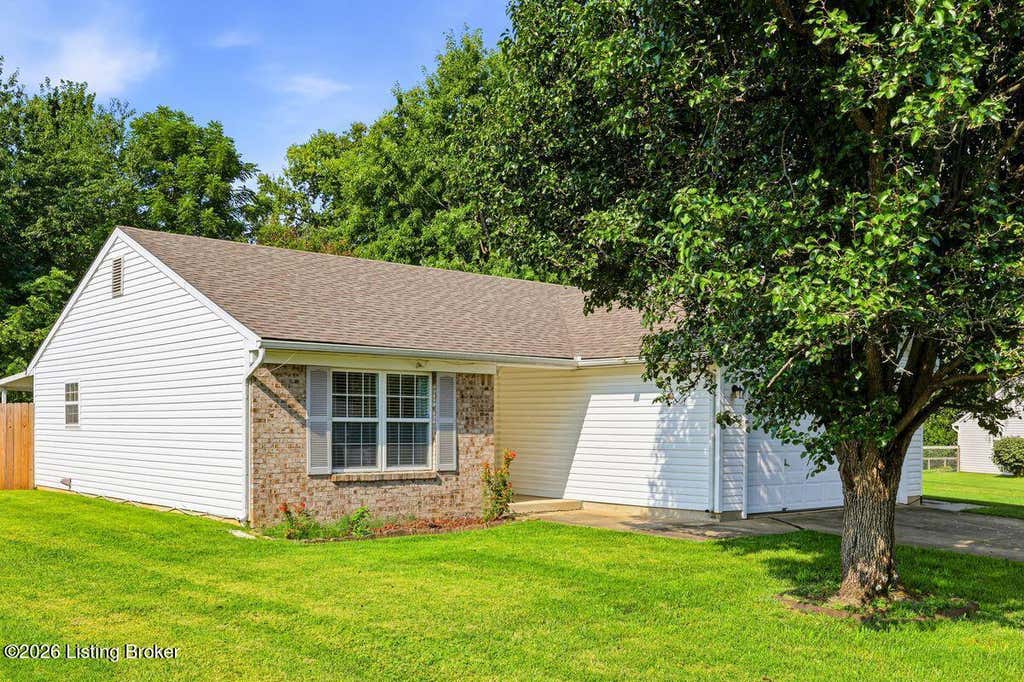 Photo of 12204 Jonel Ct, Louisville, KY 40245 (MLS # 1721178)