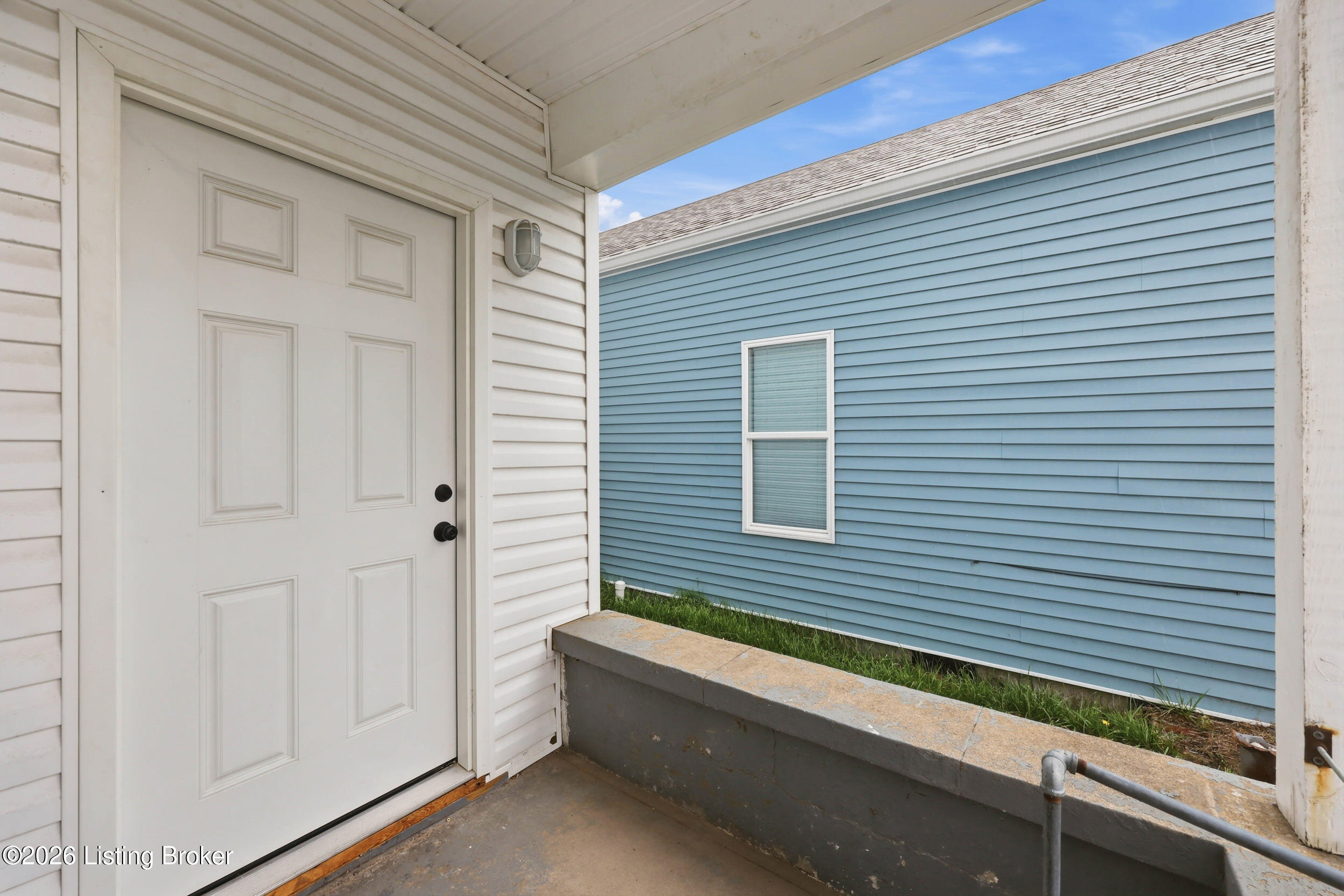 2715 Northwestern Pkwy