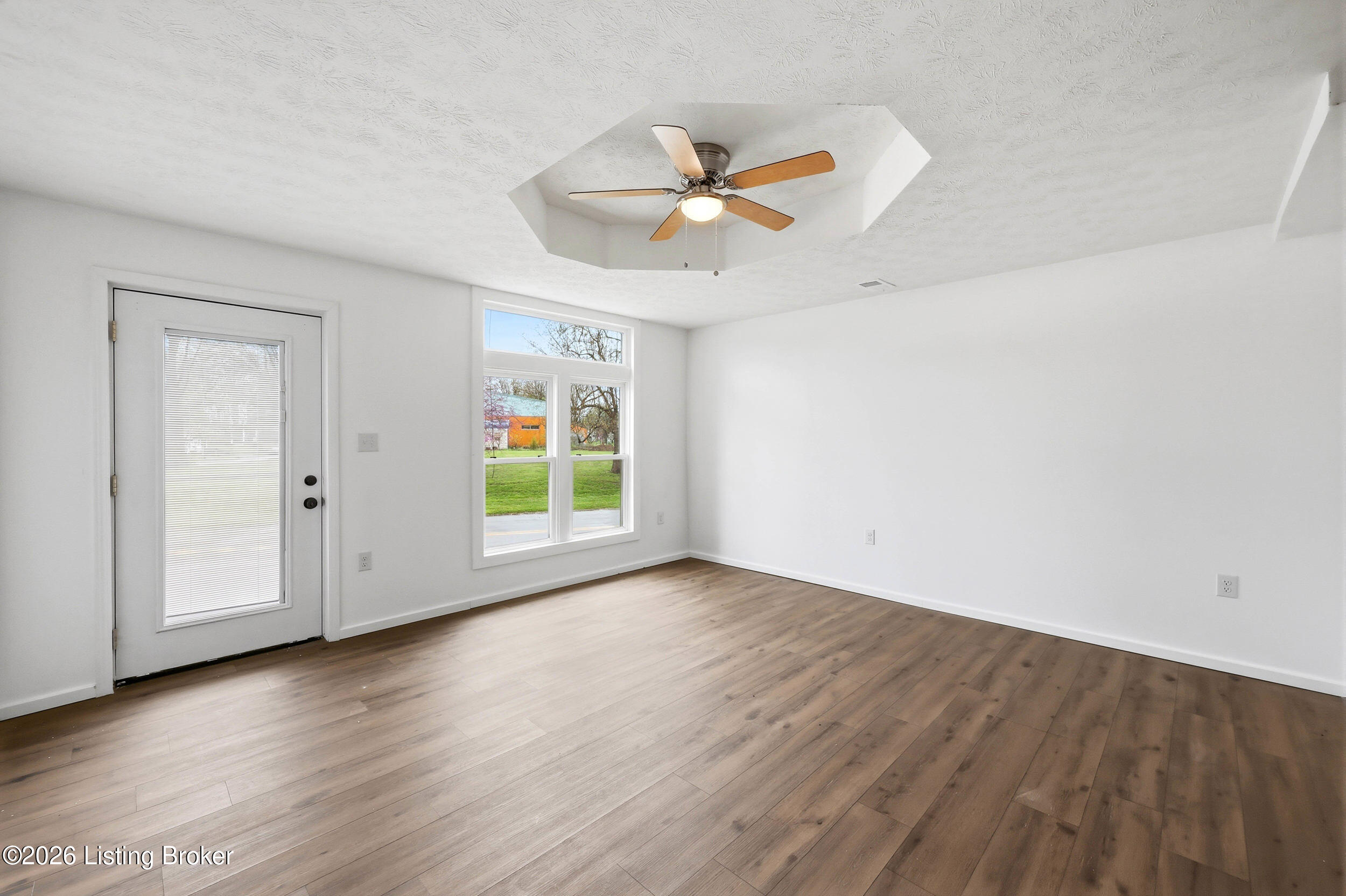 2715 Northwestern Pkwy