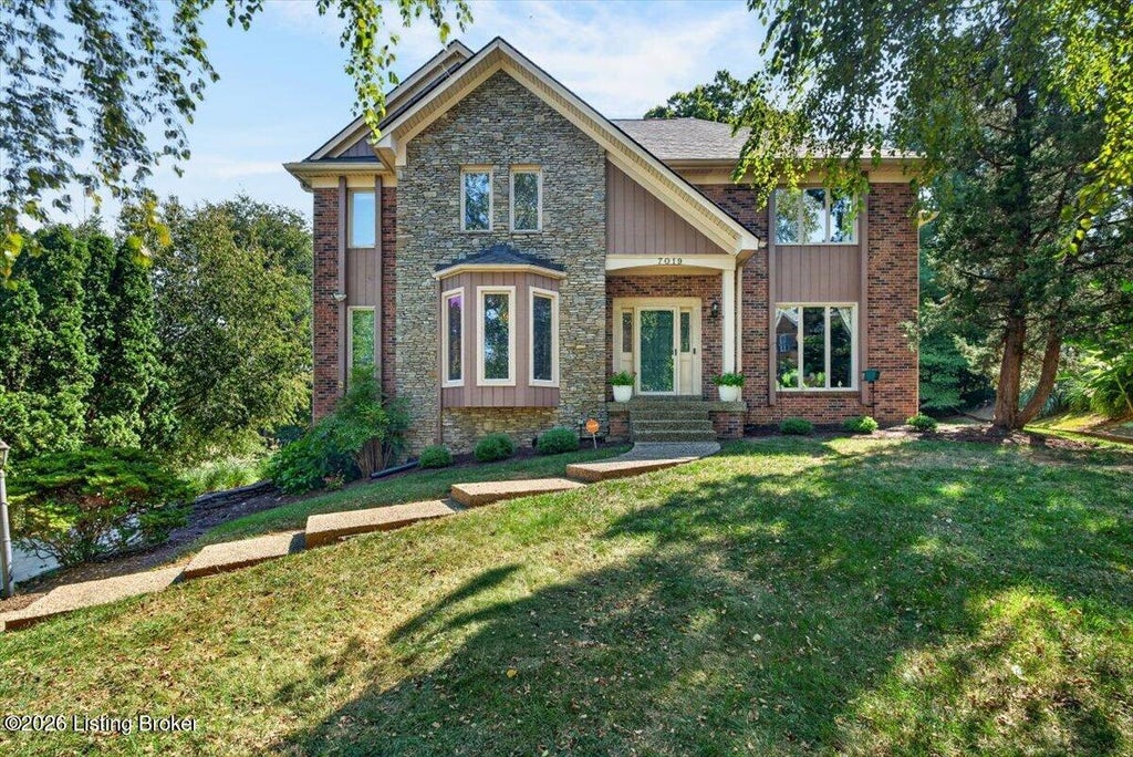 Photo of 7019 Hadley Ct, Louisville, KY 40241 (MLS # 1728120)