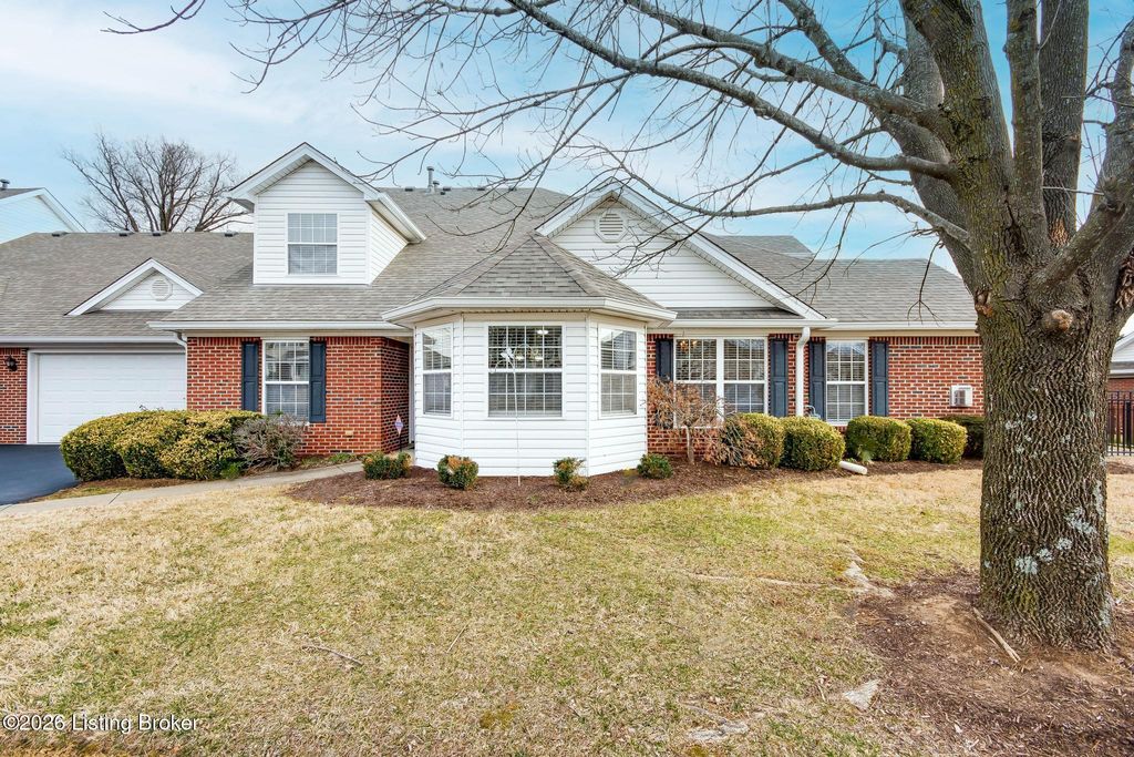 Photo of 10623 Clayton Allen Blvd, Louisville, KY 40229 (MLS # 1707935)