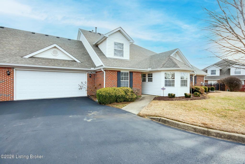 Photo of 10623 Clayton Allen Blvd, Louisville, KY 40229 (MLS # 1707935)