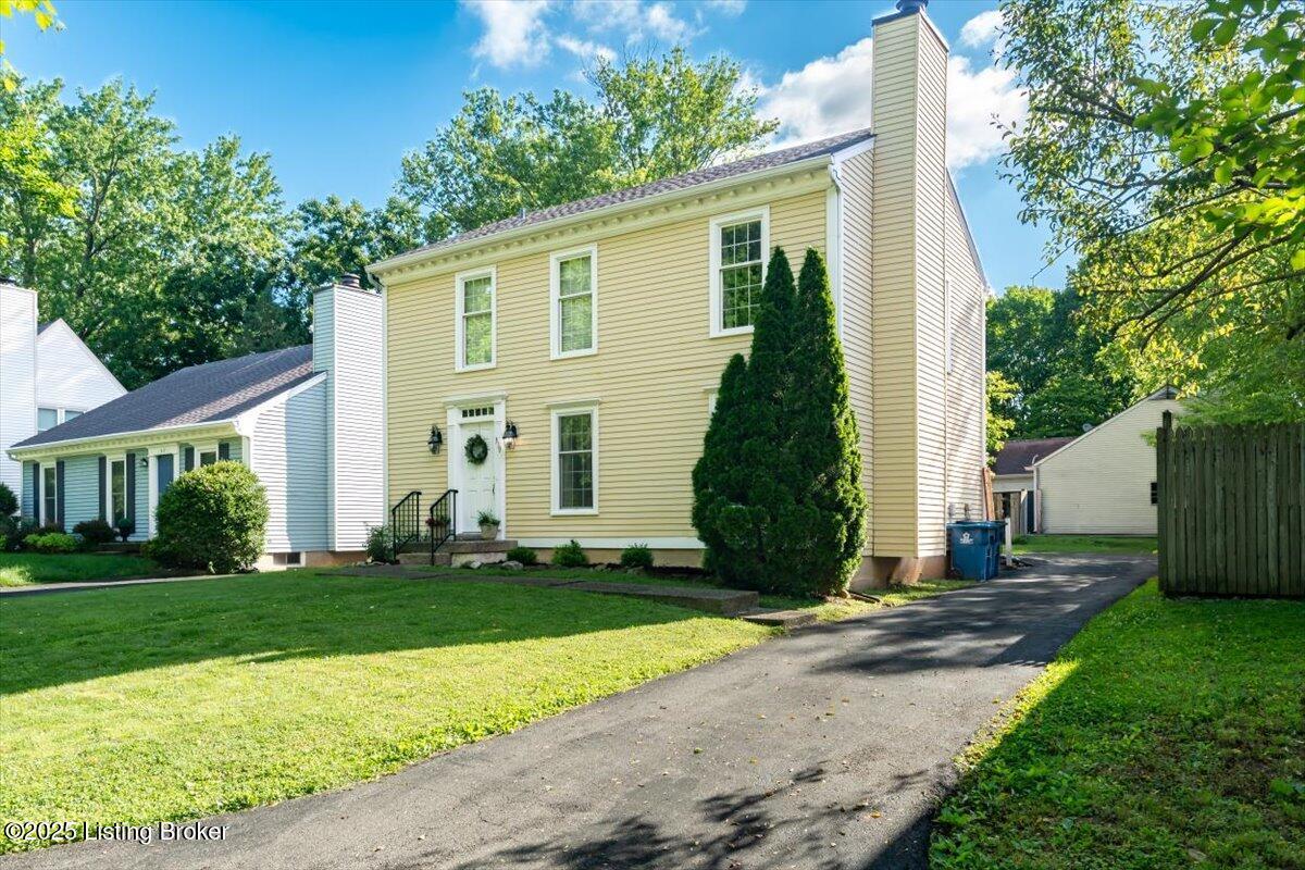 319 N Watterson Trail, Louisville, Kentucky image 2
