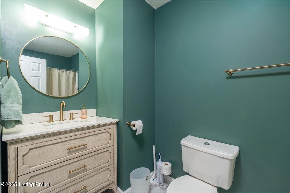 319 N Watterson Trail, Louisville, Kentucky image 15