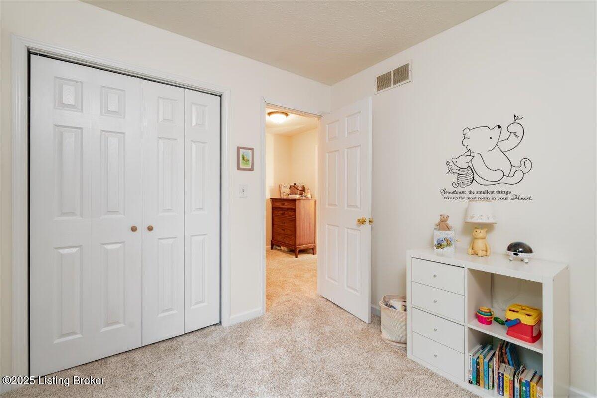 319 N Watterson Trail, Louisville, Kentucky image 24