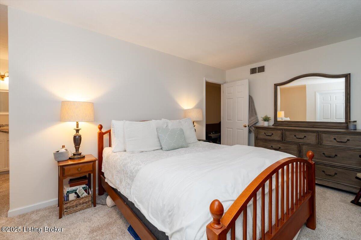 319 N Watterson Trail, Louisville, Kentucky image 17