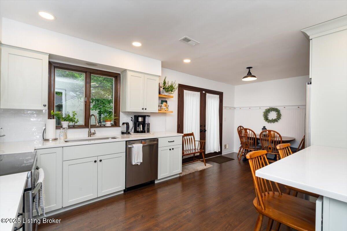 319 N Watterson Trail, Louisville, Kentucky image 7