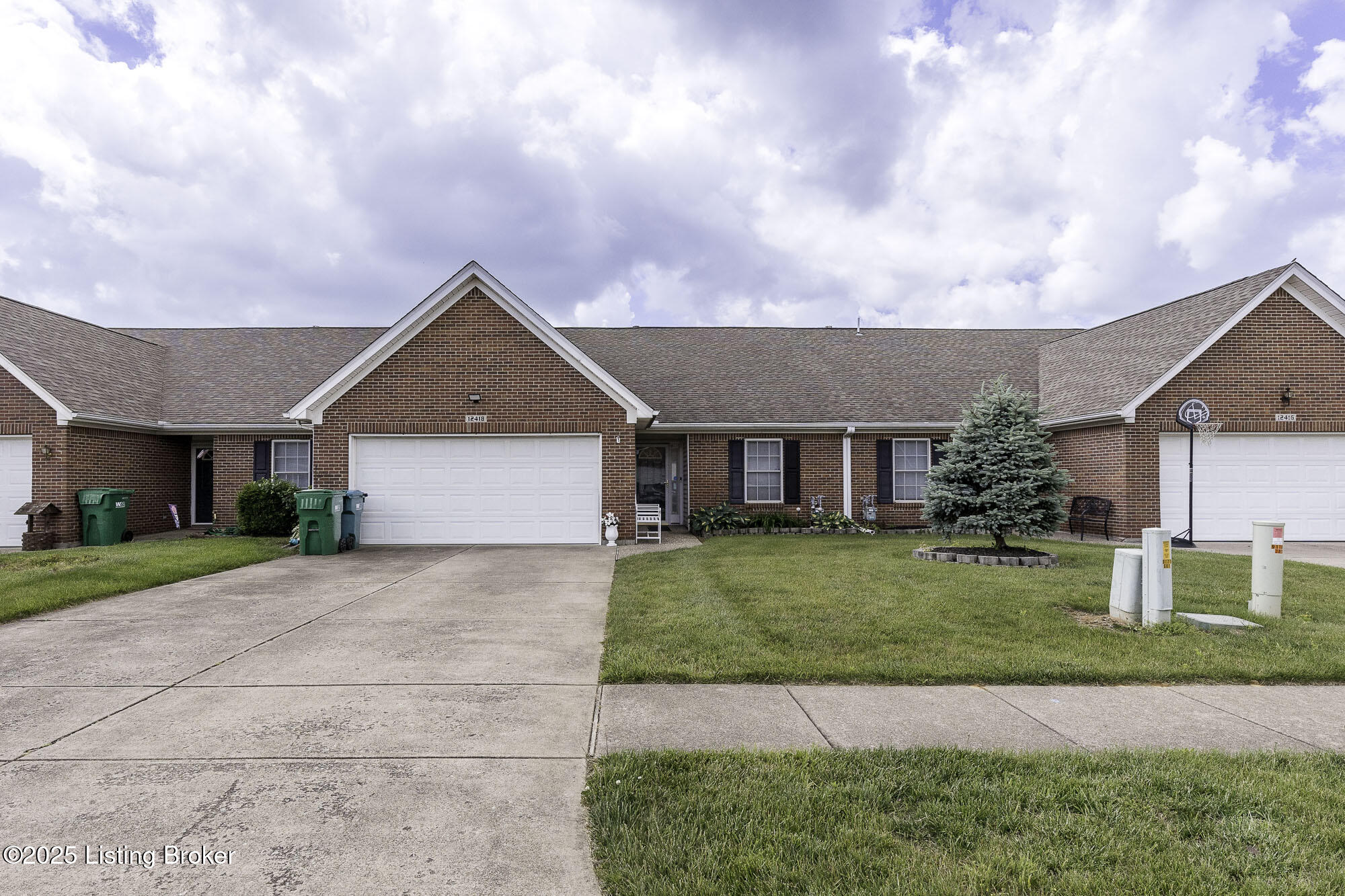 12418 Spring Leaf Ct, Louisville, Kentucky image 2