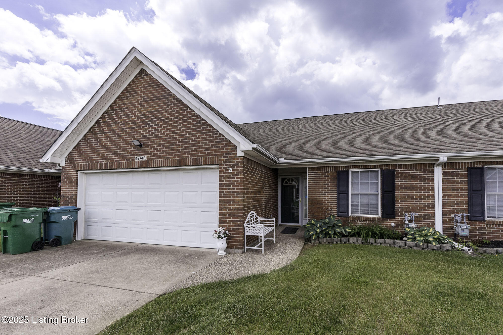 12418 Spring Leaf Ct, Louisville, Kentucky image 1
