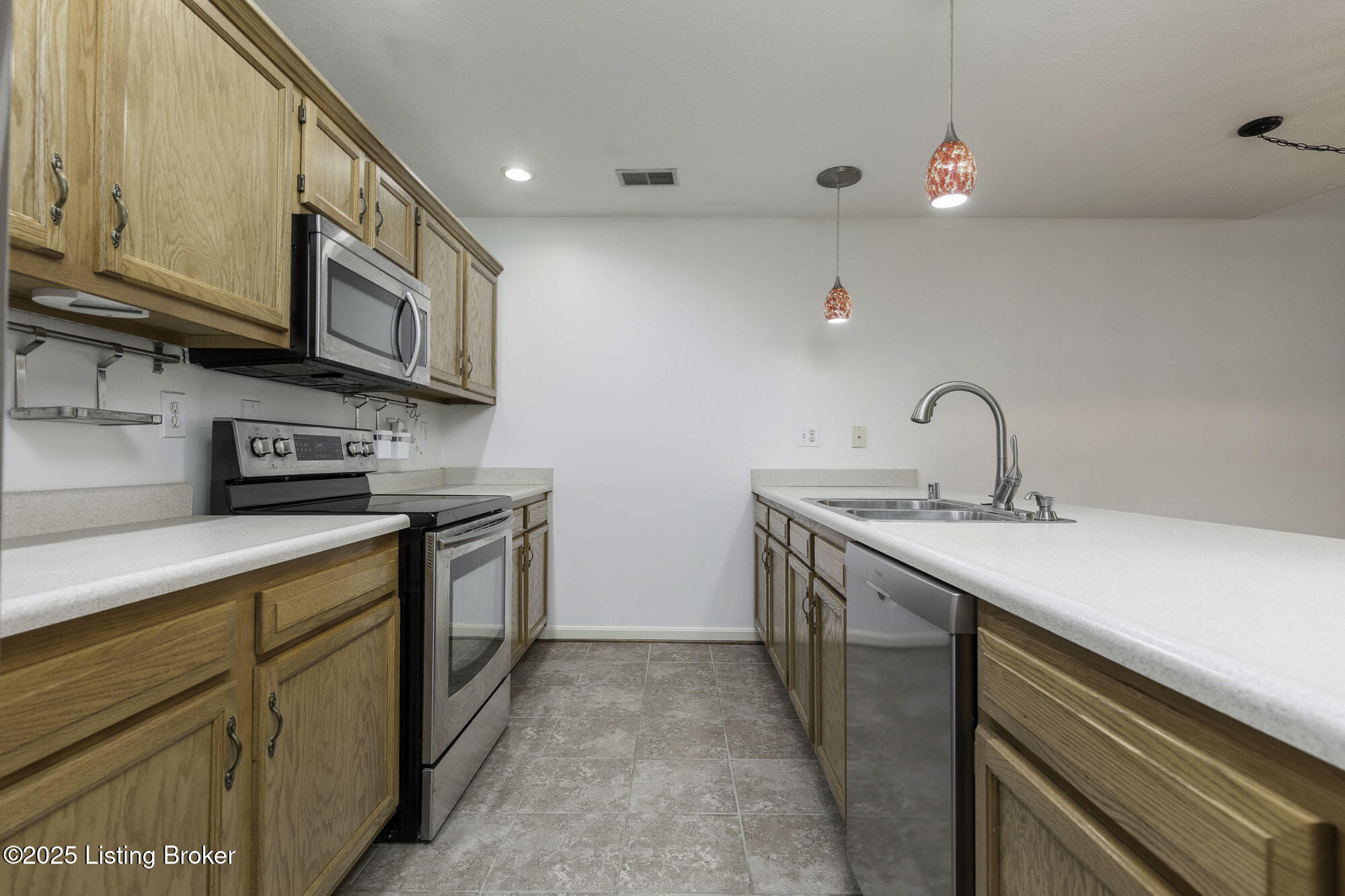 12418 Spring Leaf Ct, Louisville, Kentucky image 7