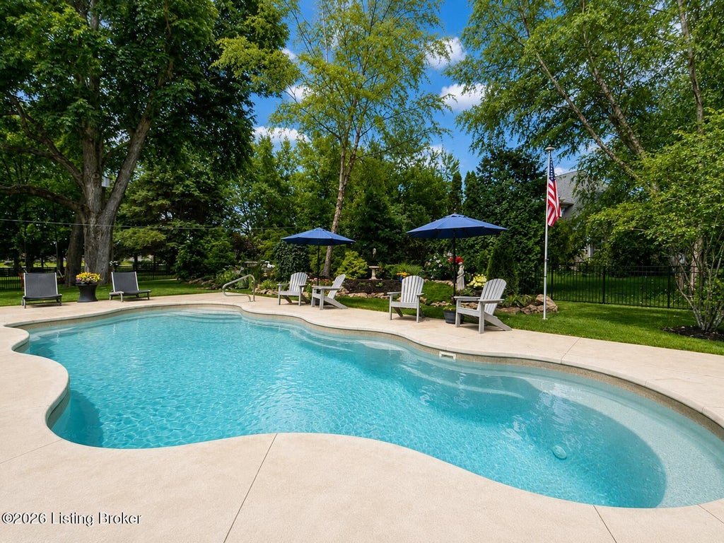 Photo of 4803 Albrecht Ct, Louisville, KY 40241 (MLS # 1722050)