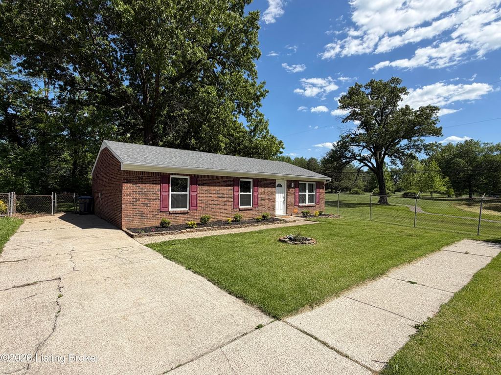 Photo of 11015 Oreland Mill Rd, Louisville, KY 40229 (MLS # 1717078)