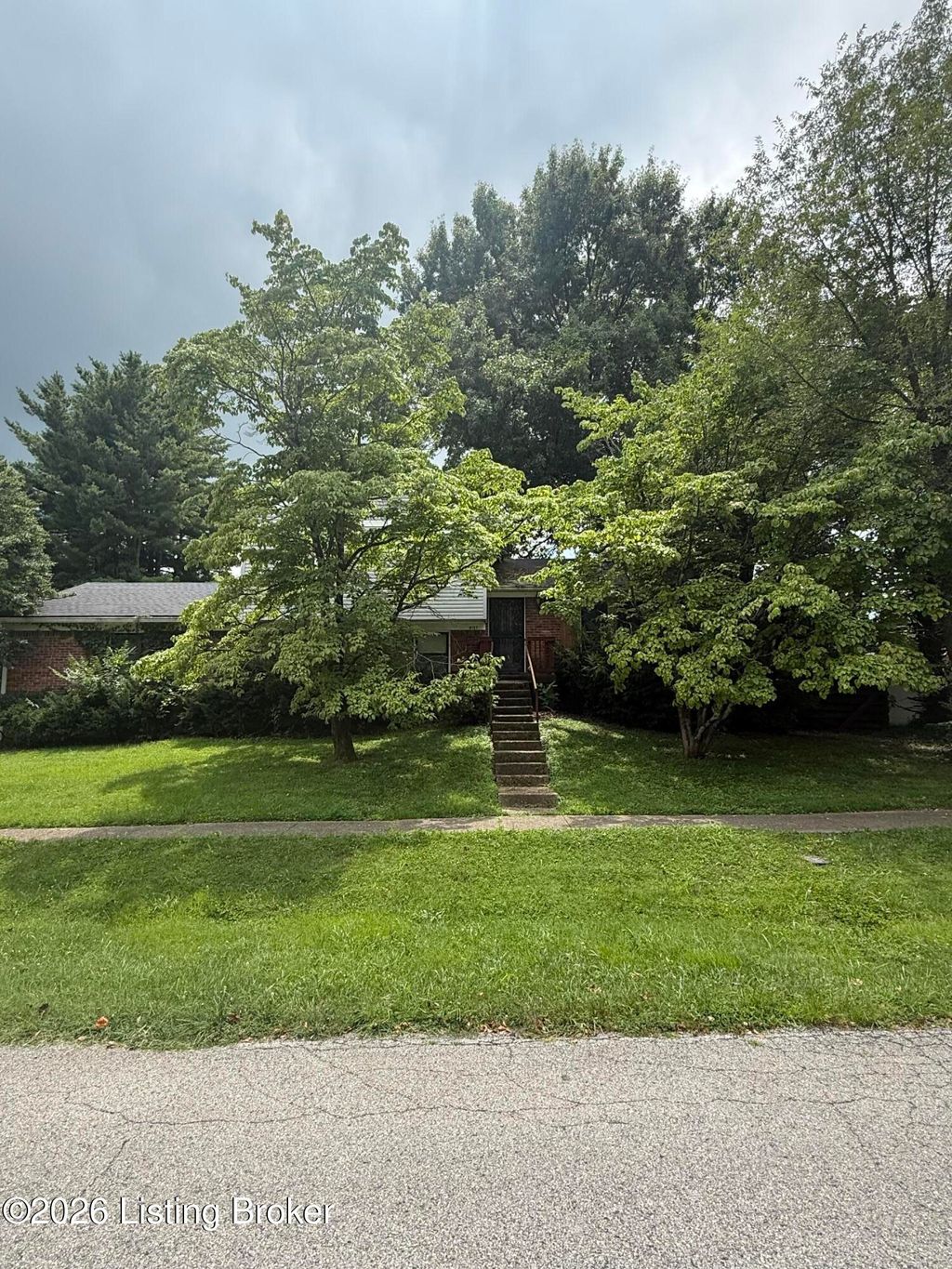 Photo of 8135 Rochelle Rd, Louisville, KY 40228 (MLS # 1723994)