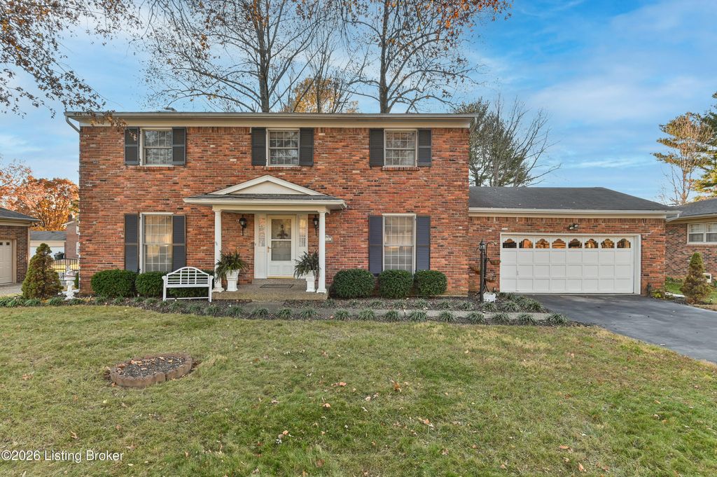 Photo of 218 Cambridge Station Rd, Louisville, KY 40223 (MLS # 1704054)