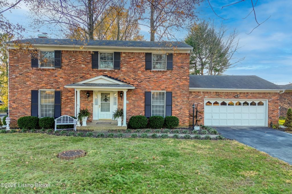 Photo of 218 Cambridge Station Rd, Louisville, KY 40223 (MLS # 1704054)