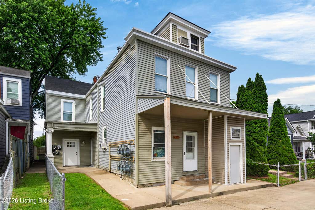 Photo of 918 Ash St, Louisville, KY 40217 (MLS # 1722104)