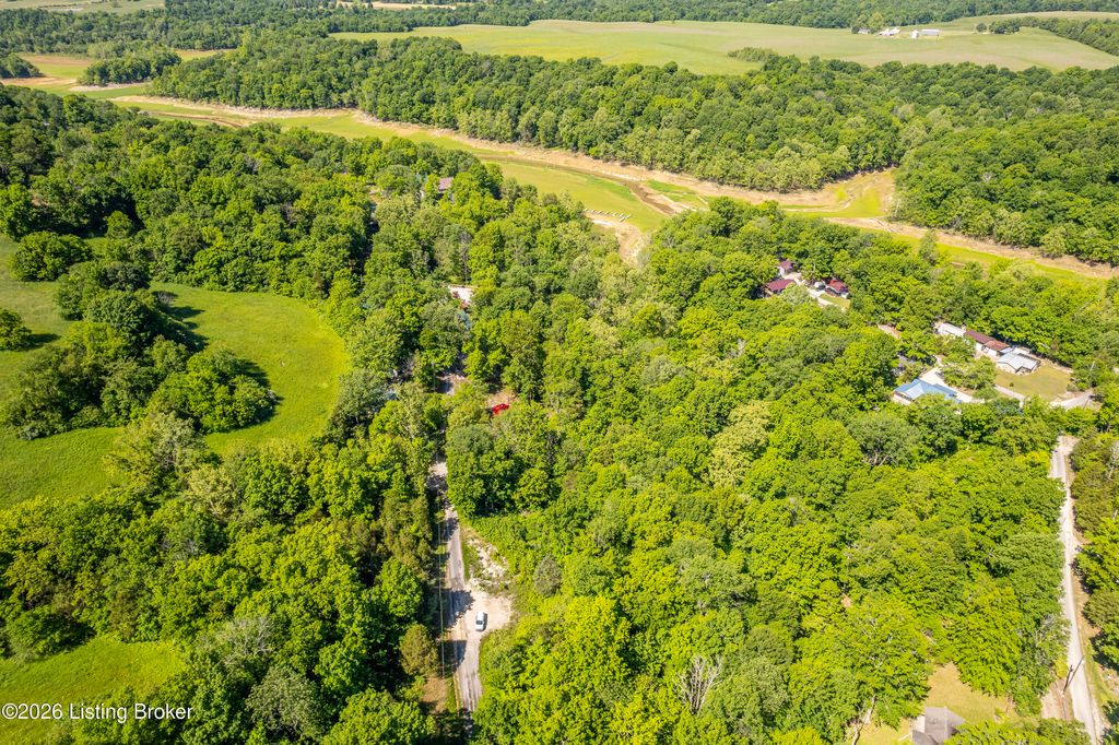 Photo of 310 Tules Creek Loop, Westview, KY 40178 (MLS # 1717159)