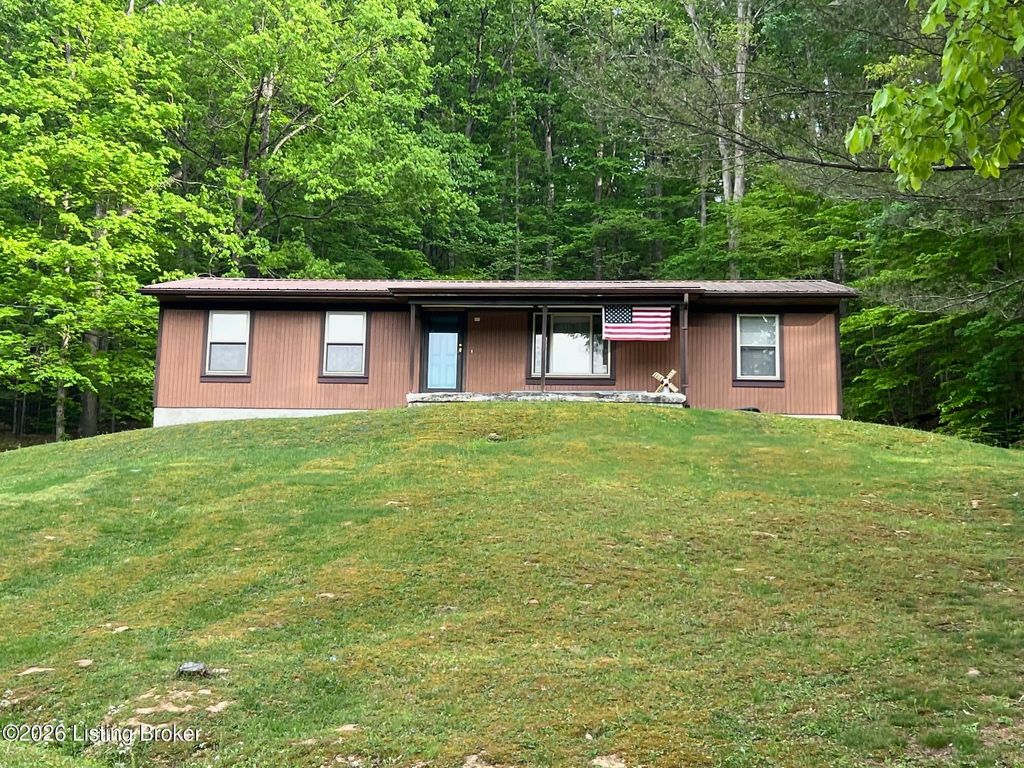 Photo of 373 Green Valley Dr, Lebanon Junction, KY 40150 (MLS # 1716511)