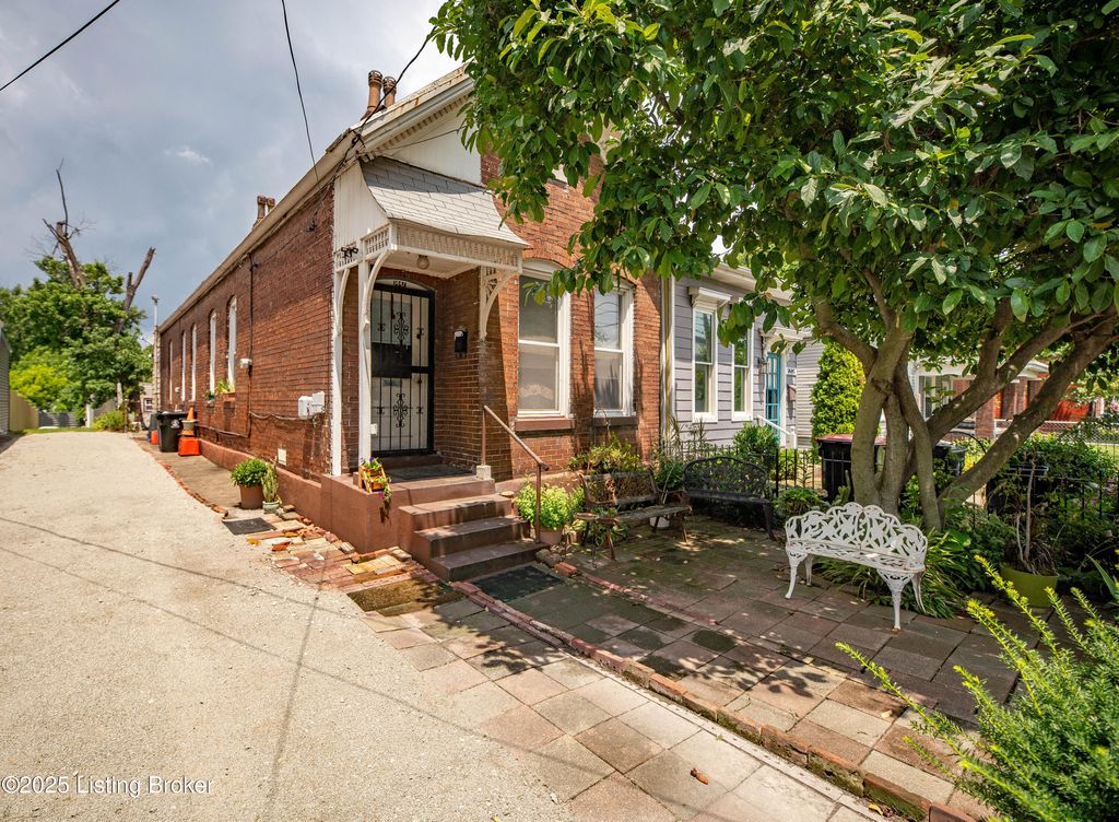 Photo of 1447 Mellwood Ave, Louisville, KY 40206 (MLS # 1704416)