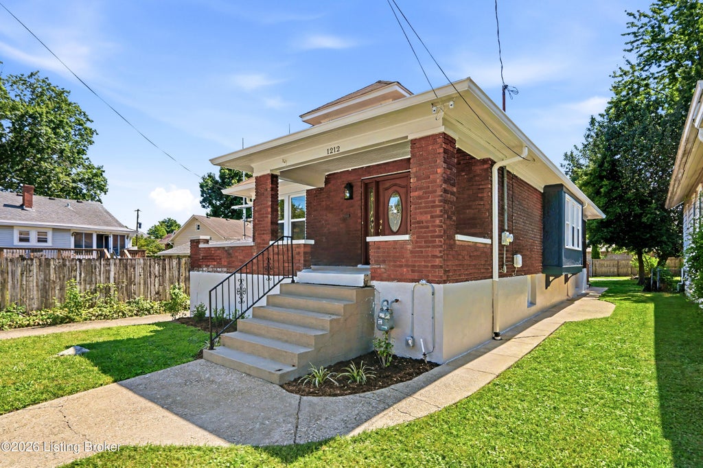 Photo of 1212 Delor Ave, Louisville, KY 40217 (MLS # 1724312)