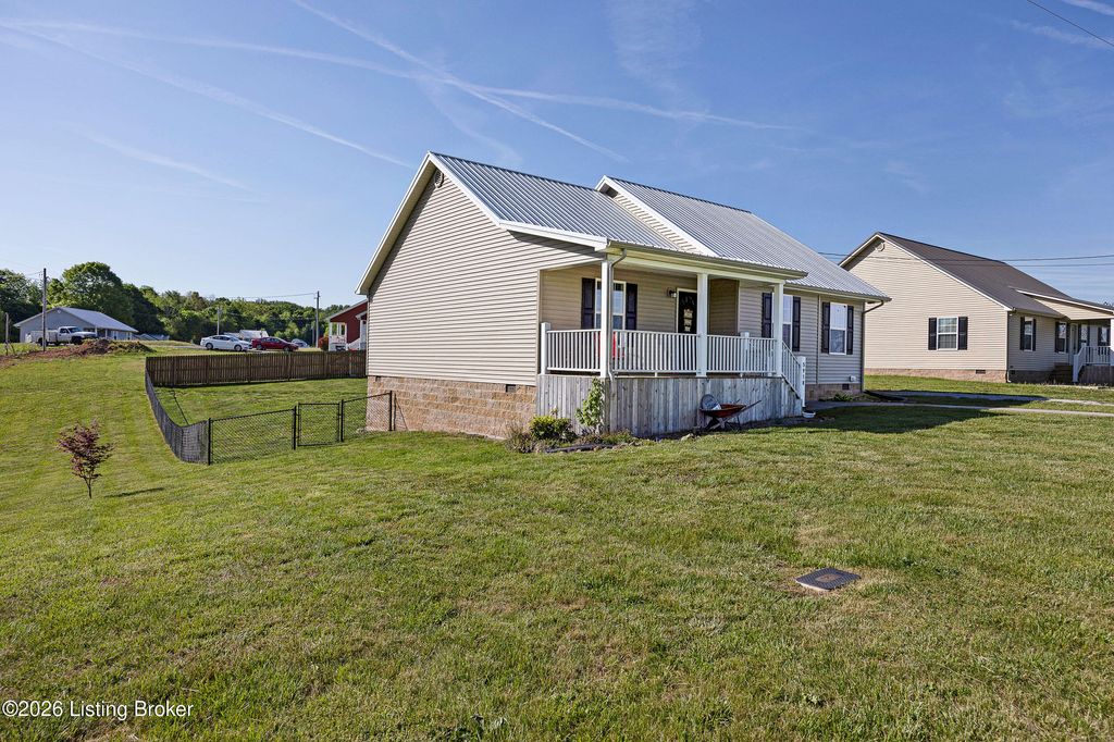 Photo of 5918 Stovall Rd, Cave City, KY 42127 (MLS # 1715813)