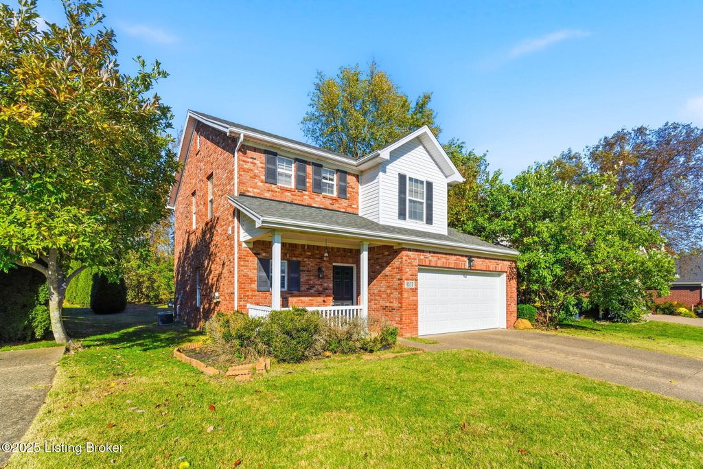 Photo of 6503 Grey Oaks Ct, Louisville, KY 40291 (MLS # 1704450)