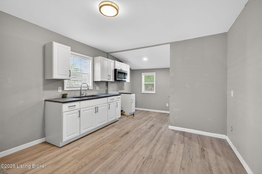 Photo of 1759 W Gaulbert Ave, Louisville, KY 40210 (MLS # 1714714)