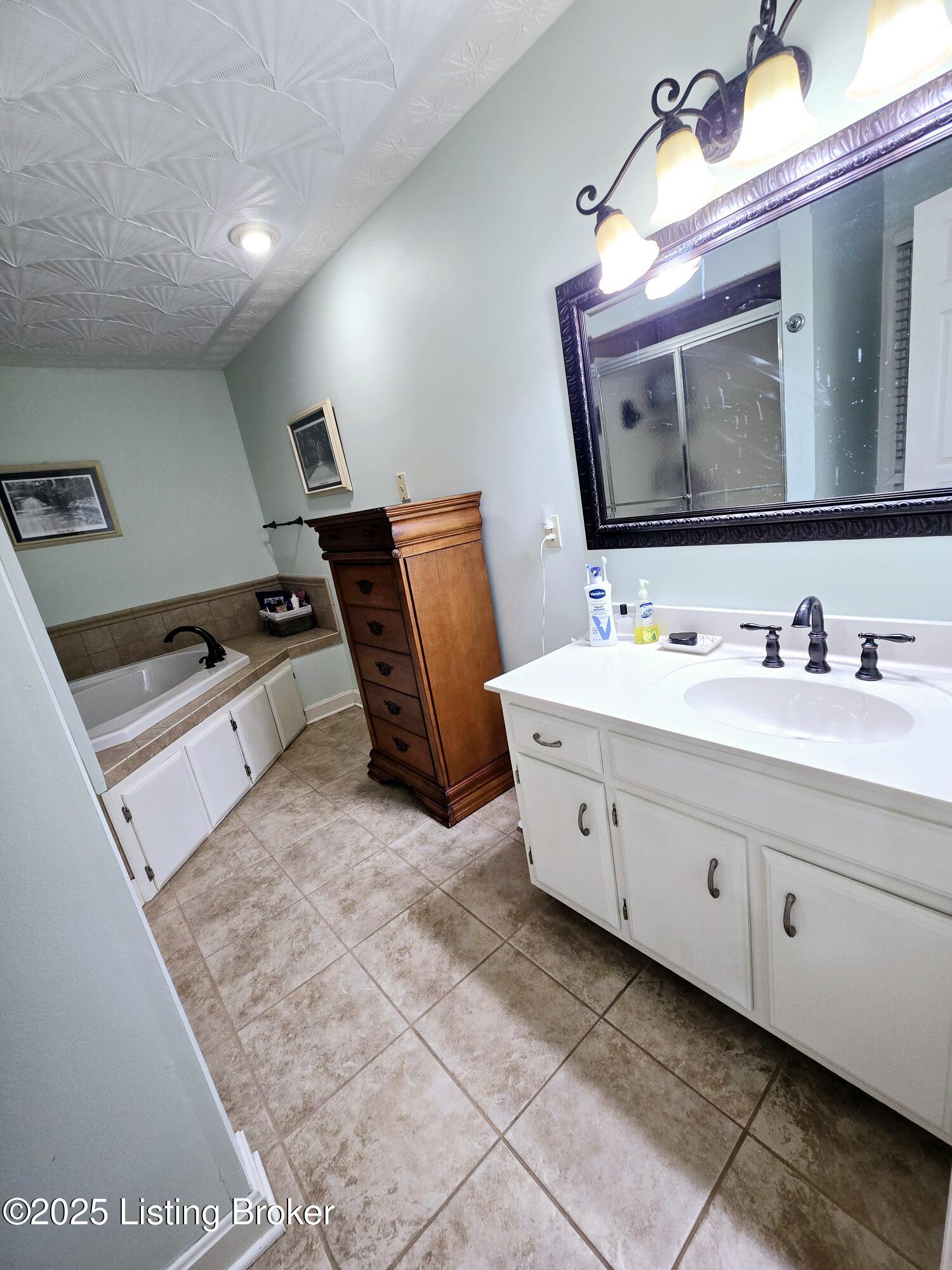 1220 Wedgewood Dr, Bardstown, Kentucky image 32