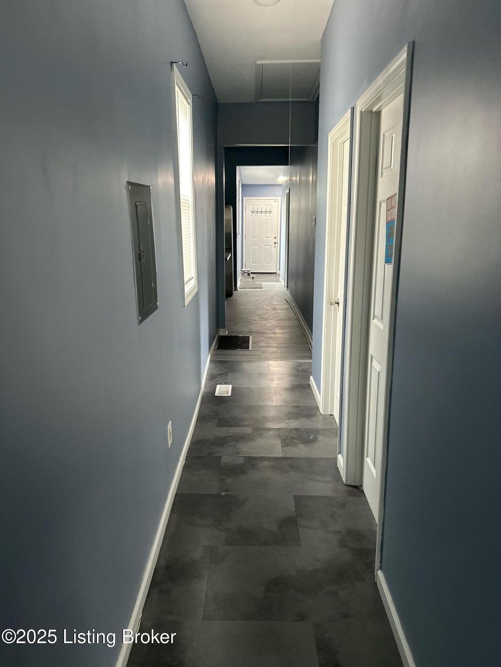 Photo of 1455 S 12th St, Louisville, KY 40210 (MLS # 1704950)